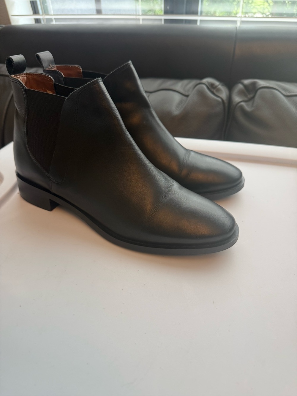 Topshop Classic Black Leather Chelsea Boots - Women